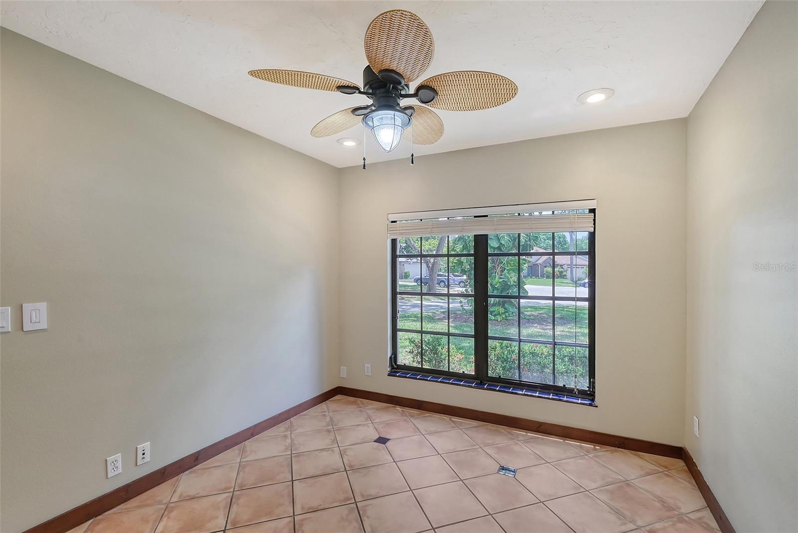 5037 80TH AVENUE PLZ E