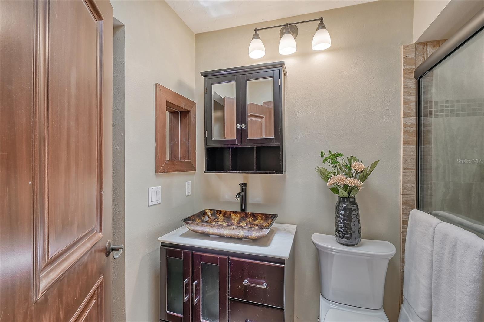 5037 80TH AVENUE PLZ E