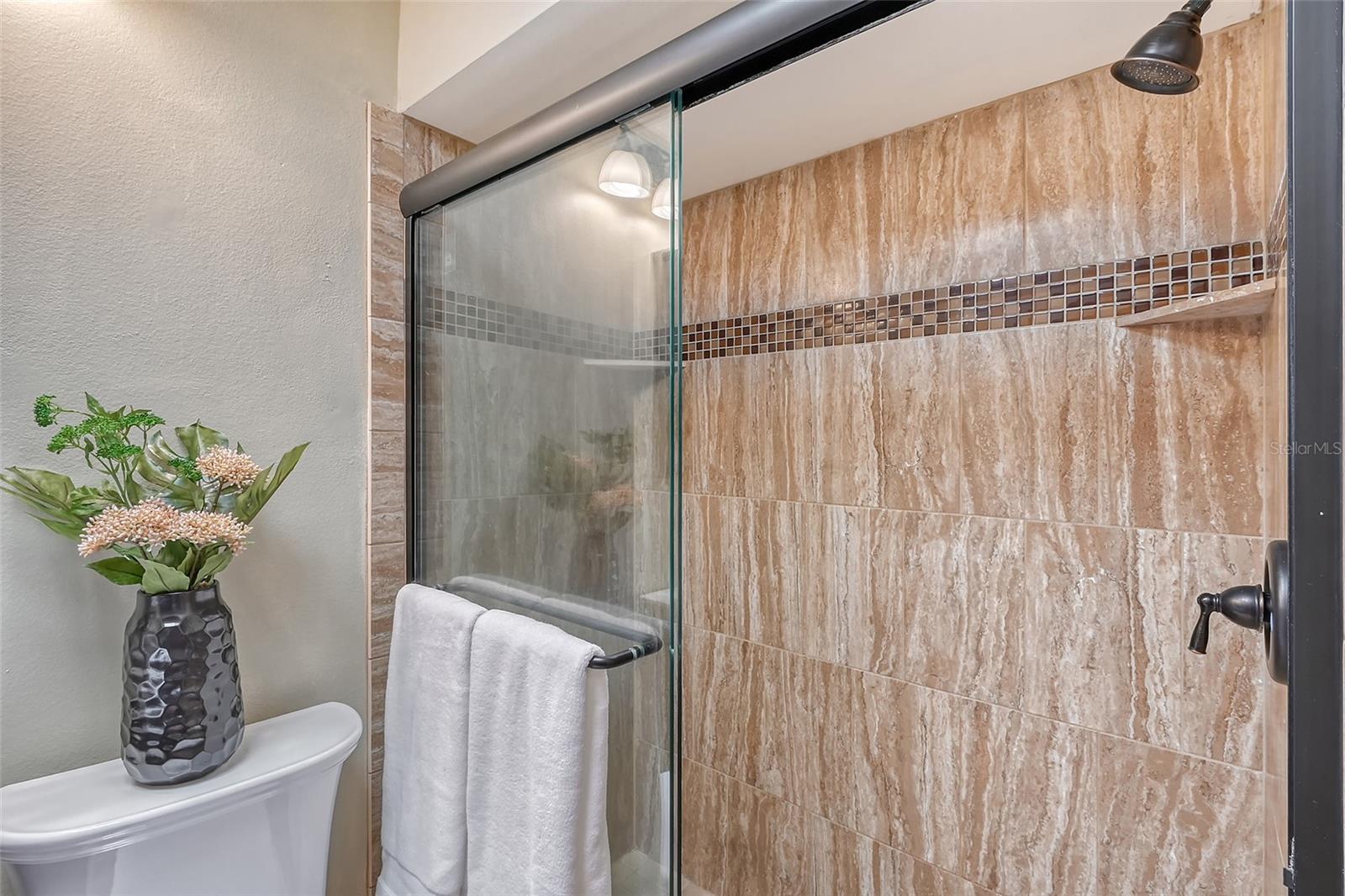 5037 80TH AVENUE PLZ E