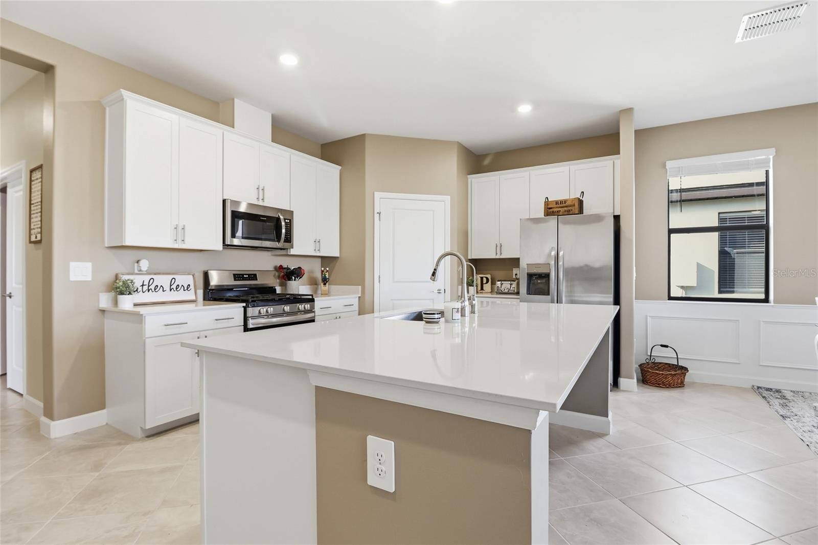 15169 SERENE SHORES LOOP