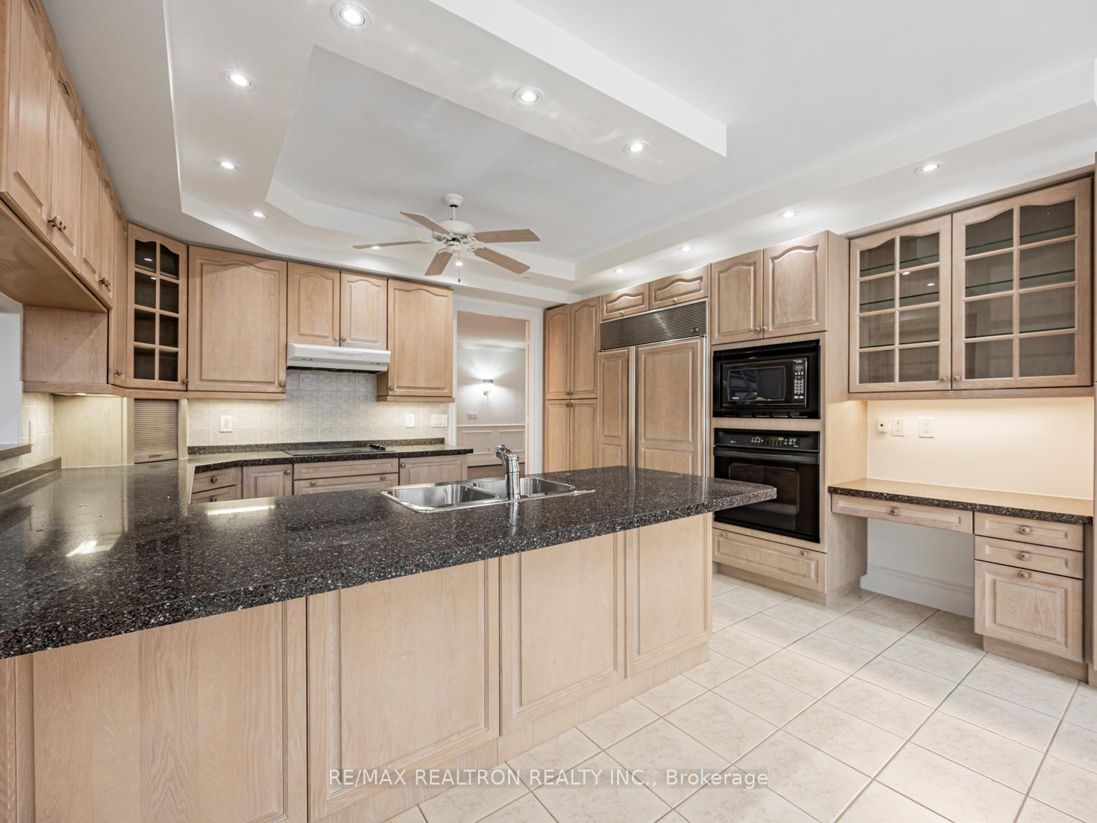 89 Skymark Drive 2107