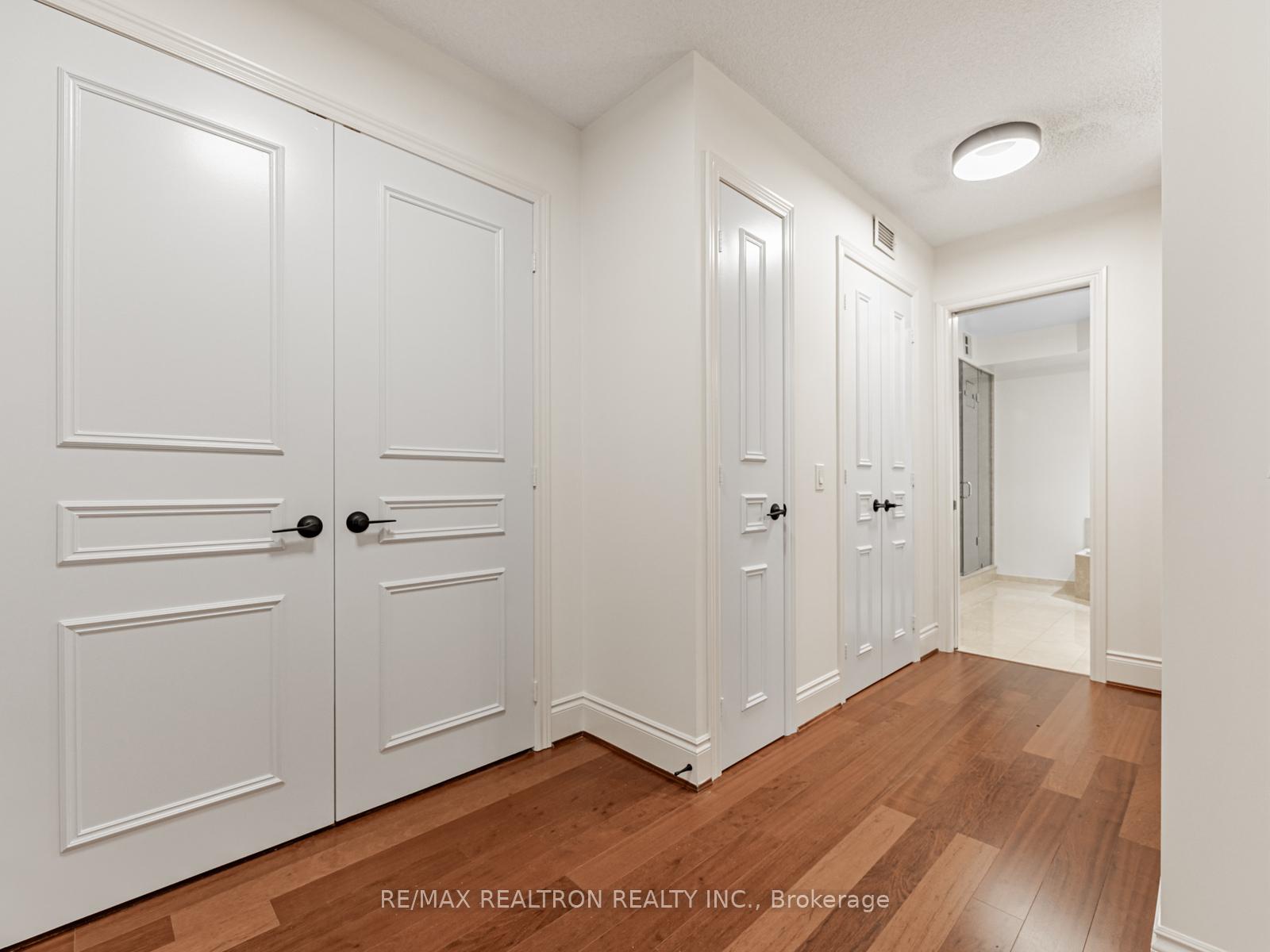 89 Skymark Drive 2107