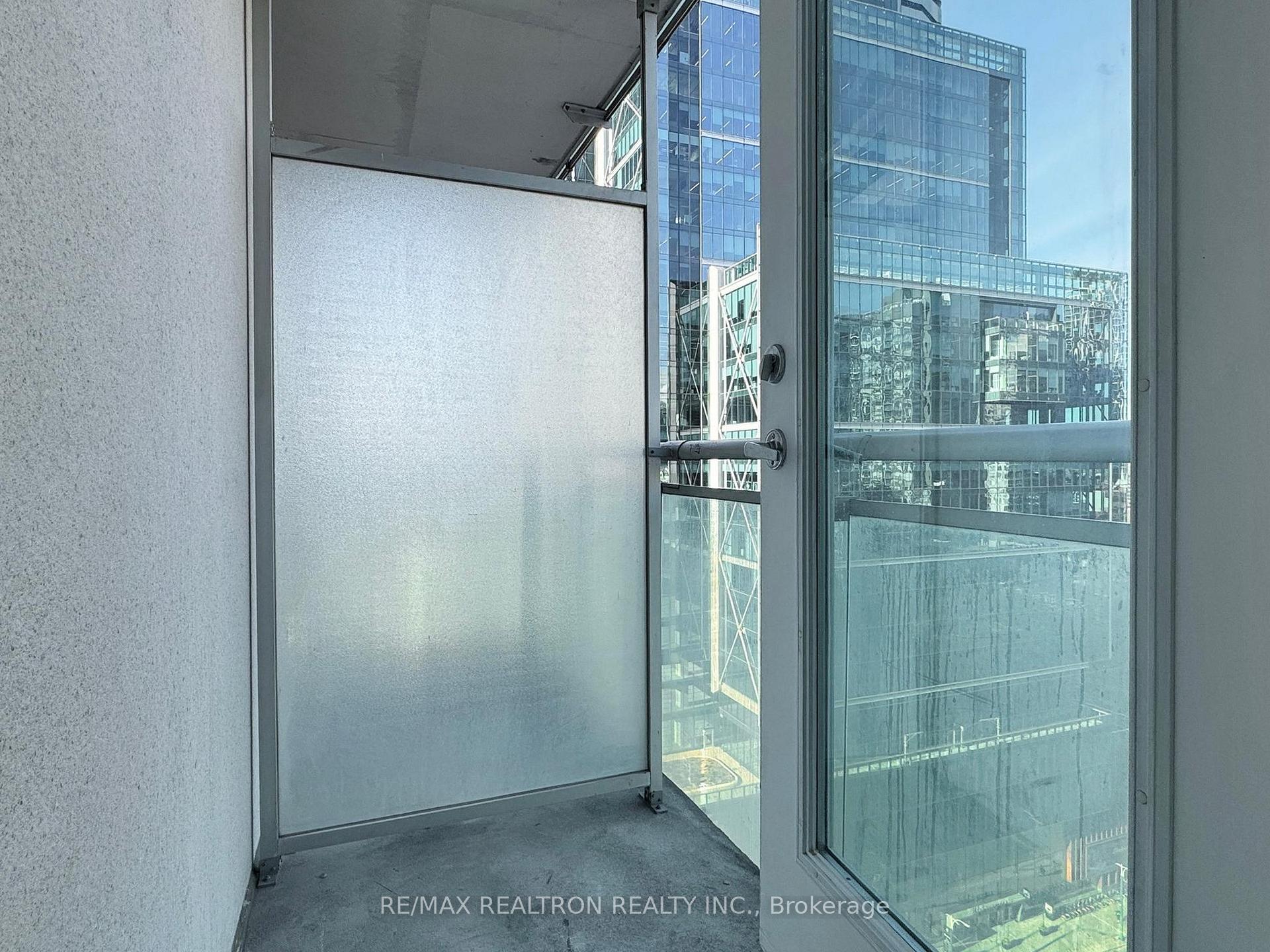 397 Front Street W 2706