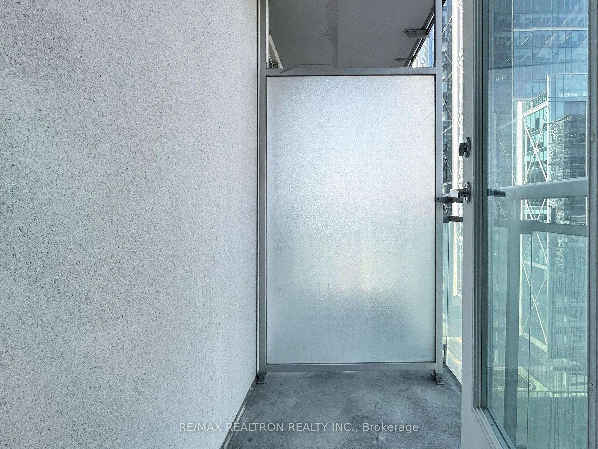 397 Front Street W 2706