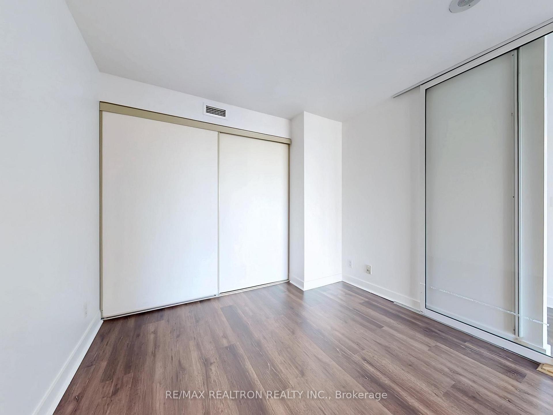 397 Front Street W 2706