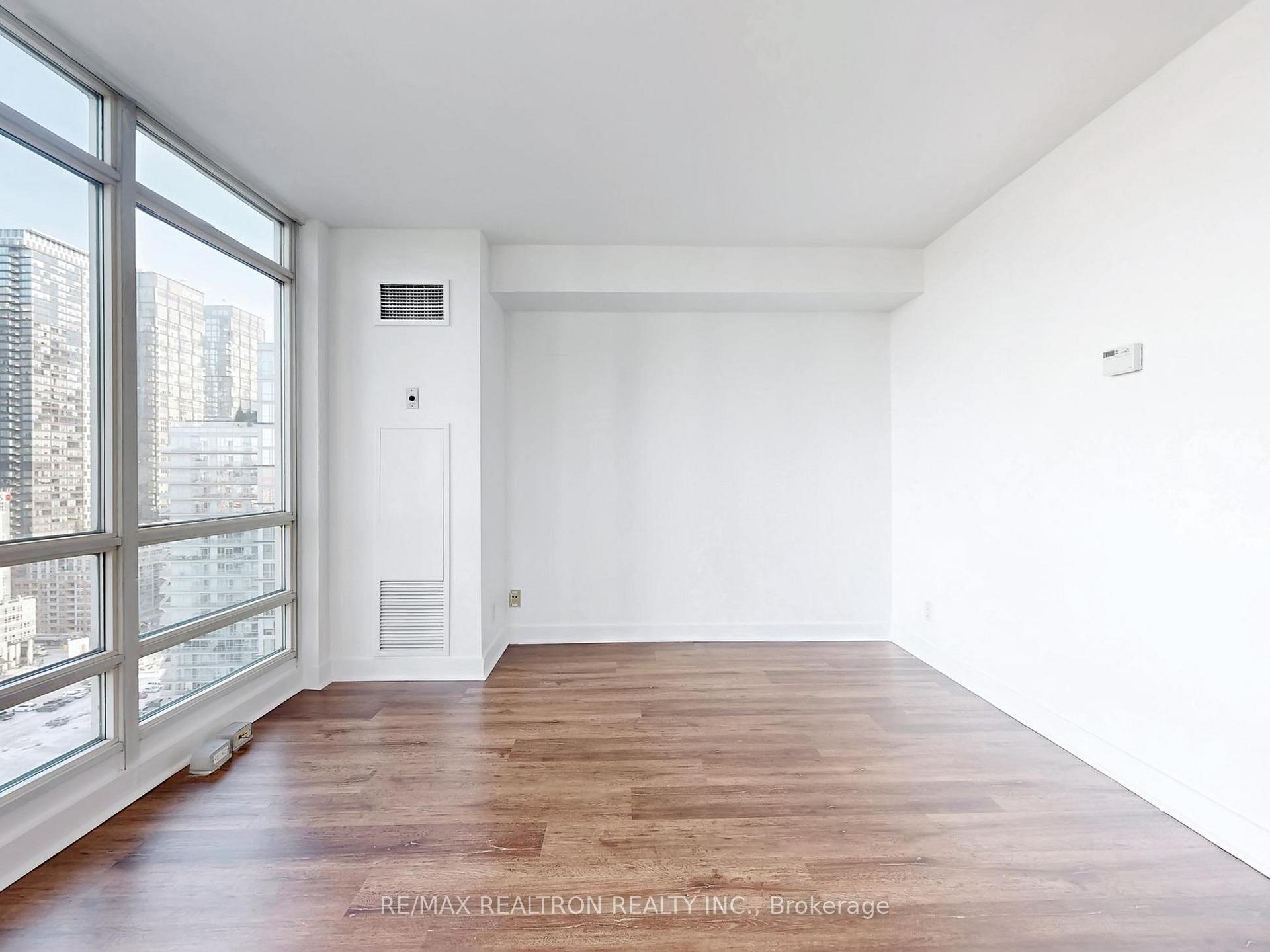 397 Front Street W 2706