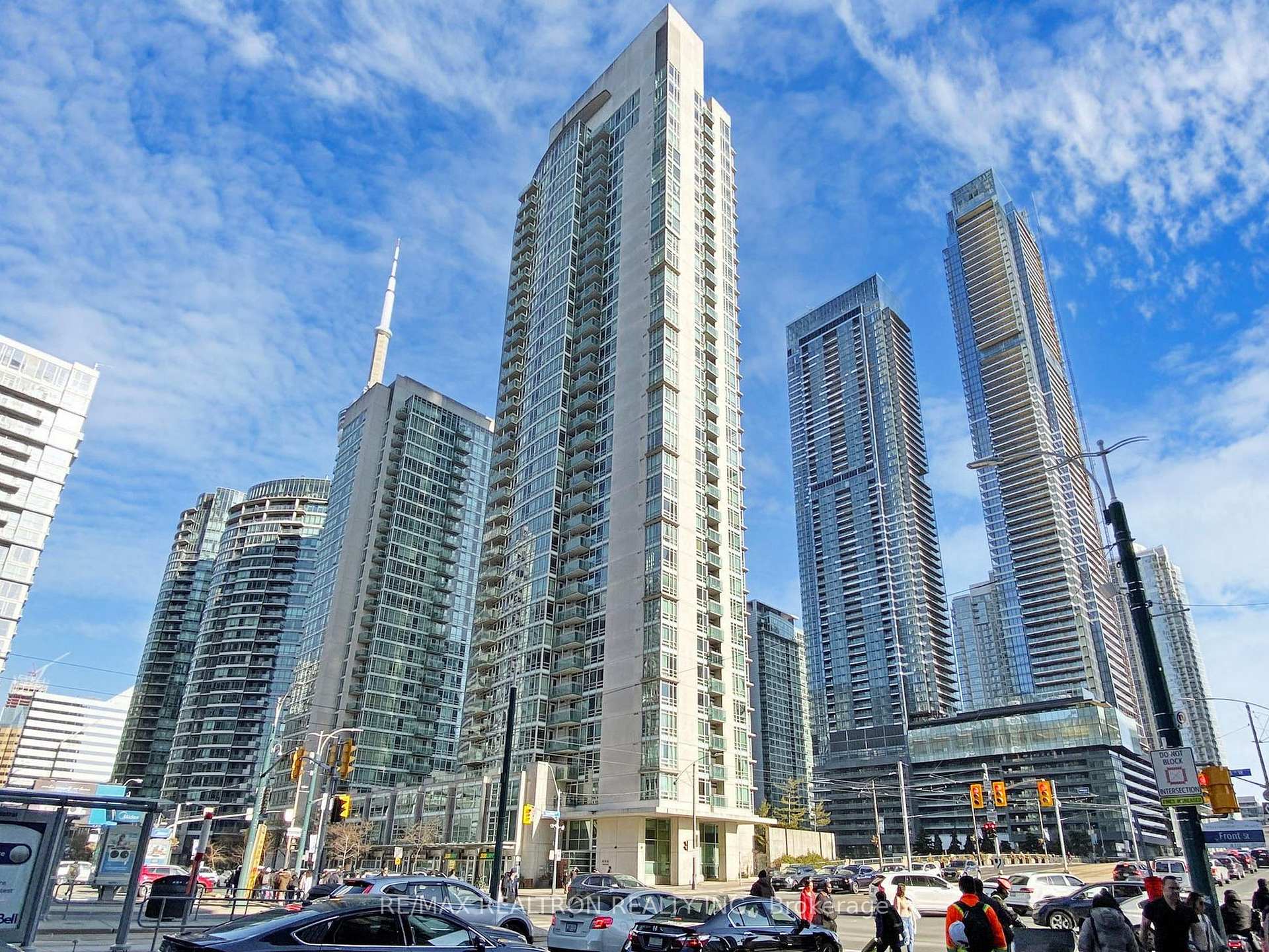 397 Front Street W 2706