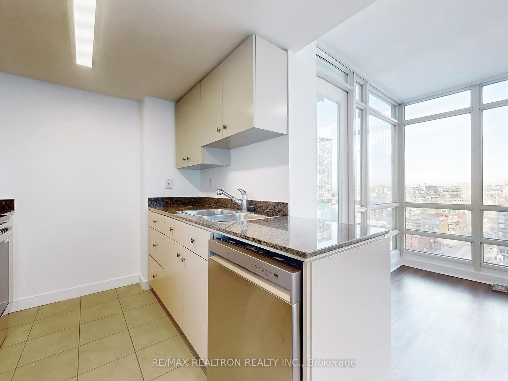 397 Front Street W 2706