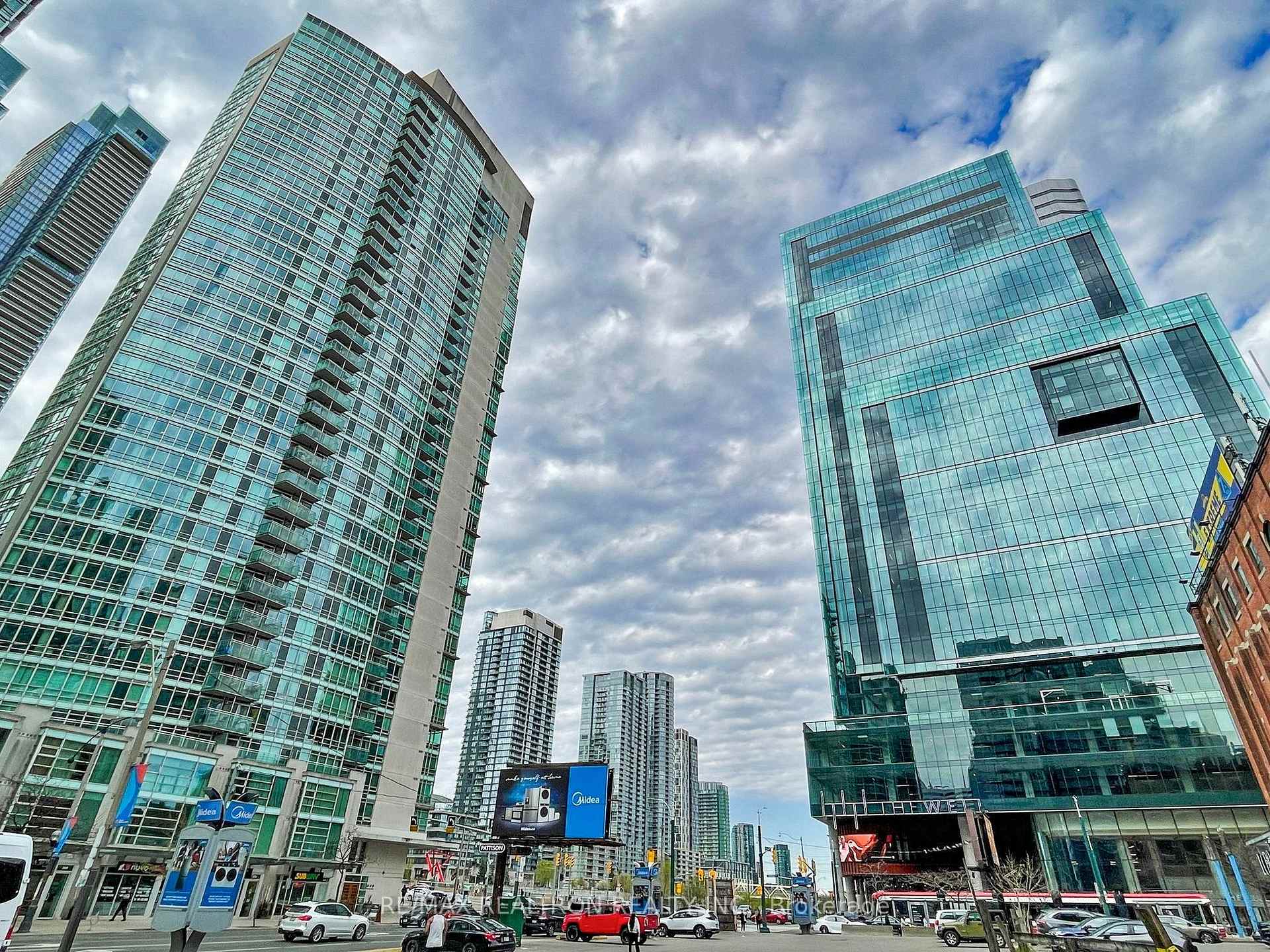 397 Front Street W 2706