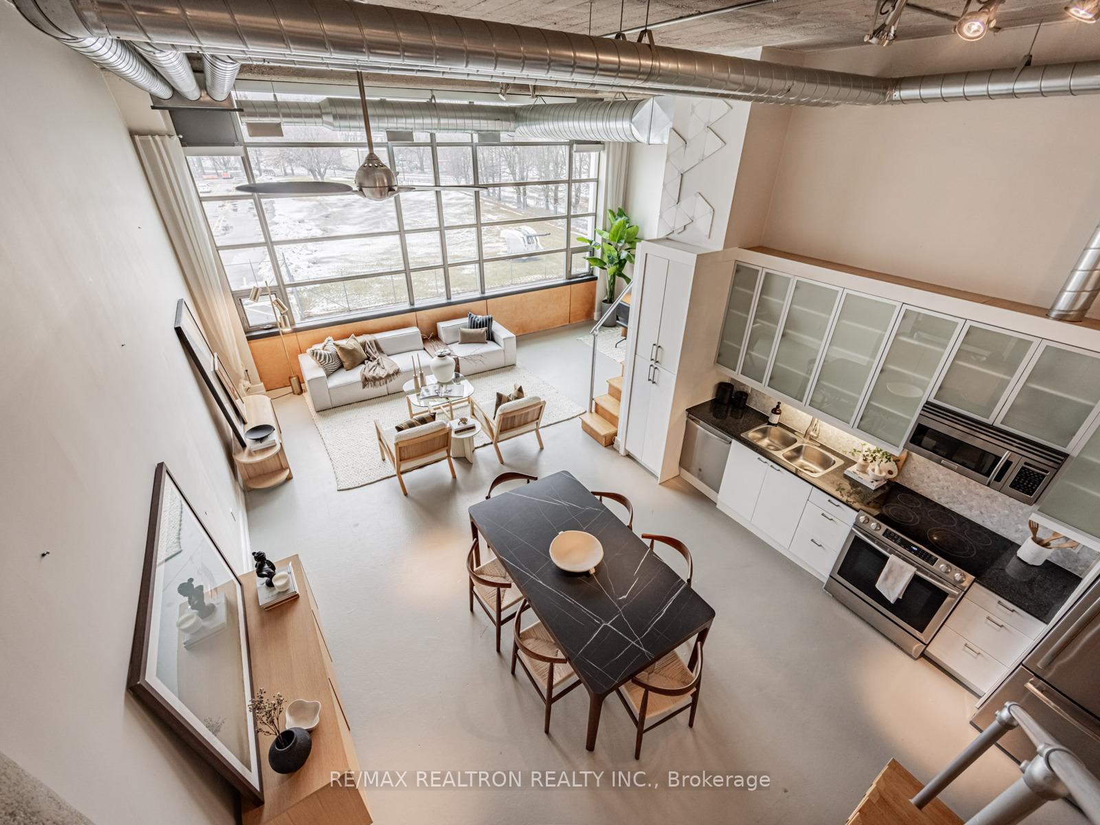 637 Lake Shore Boulevard 208