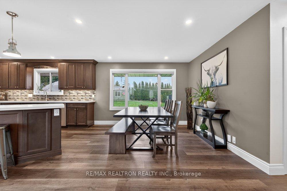 284 Zephyr Road