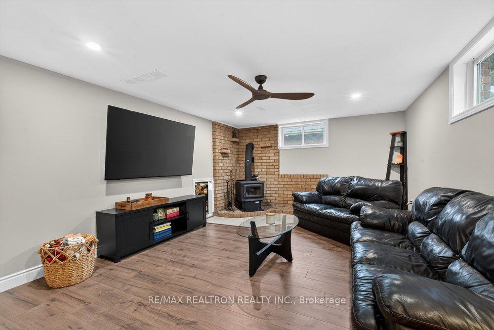 284 Zephyr Road