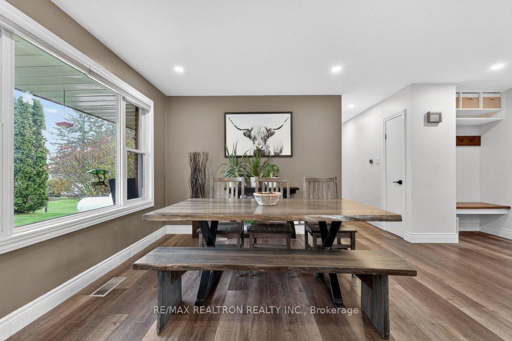 284 Zephyr Road