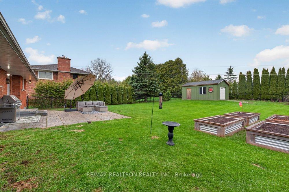 284 Zephyr Road