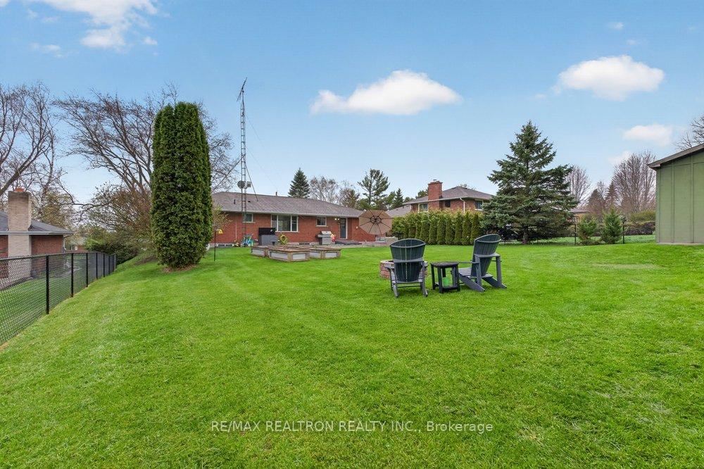 284 Zephyr Road