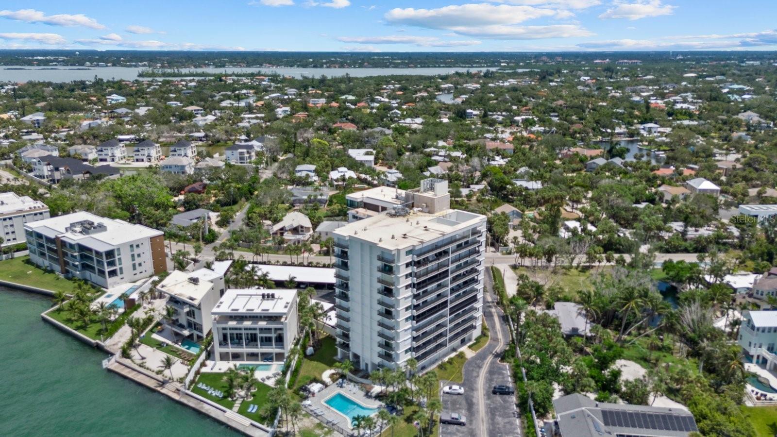 4822 OCEAN BLVD #10E