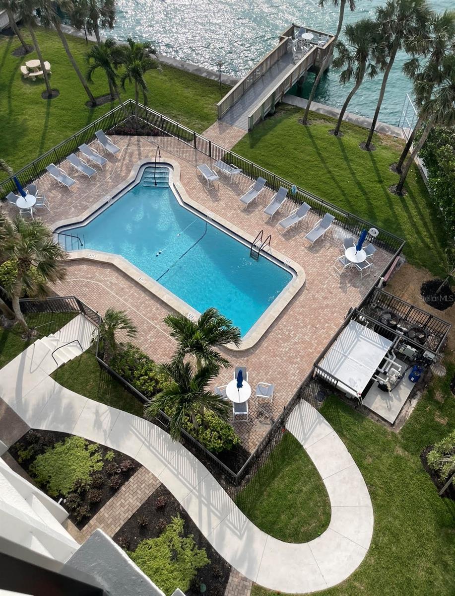 4822 OCEAN BLVD #10E