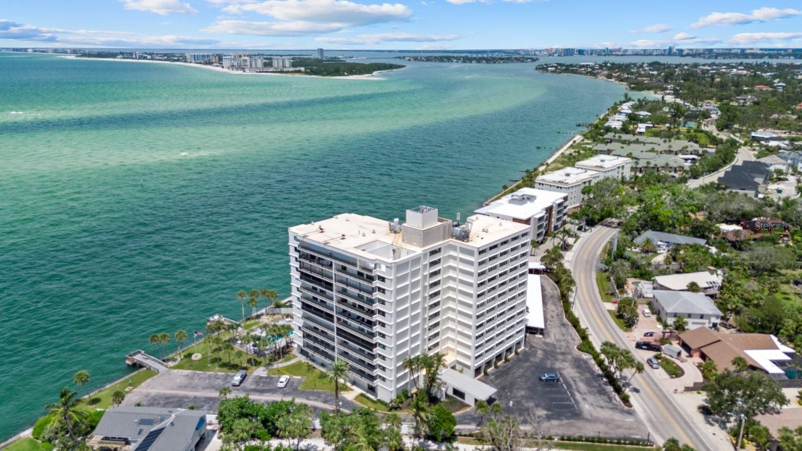 4822 OCEAN BLVD #10E