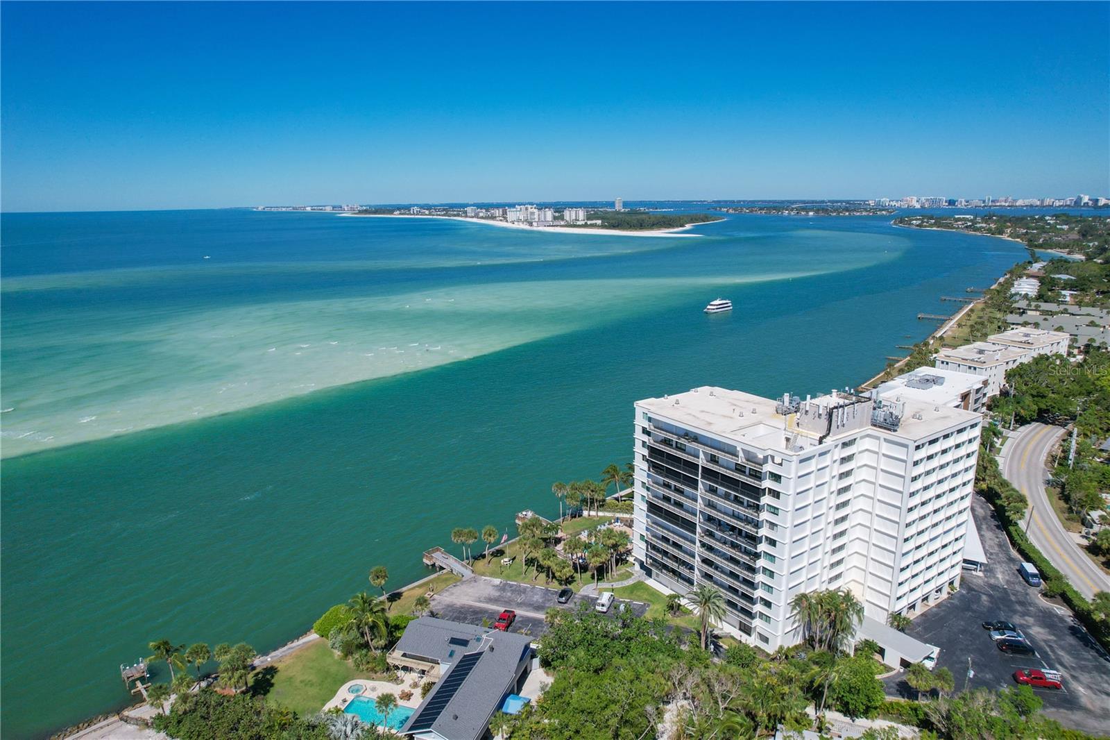 4822 OCEAN BLVD #10E