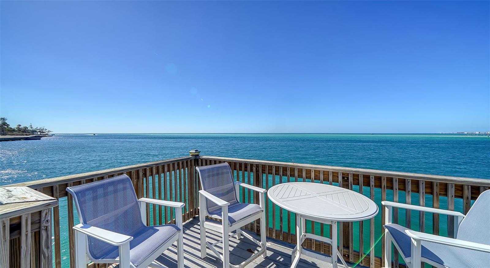 4822 OCEAN BLVD #10E