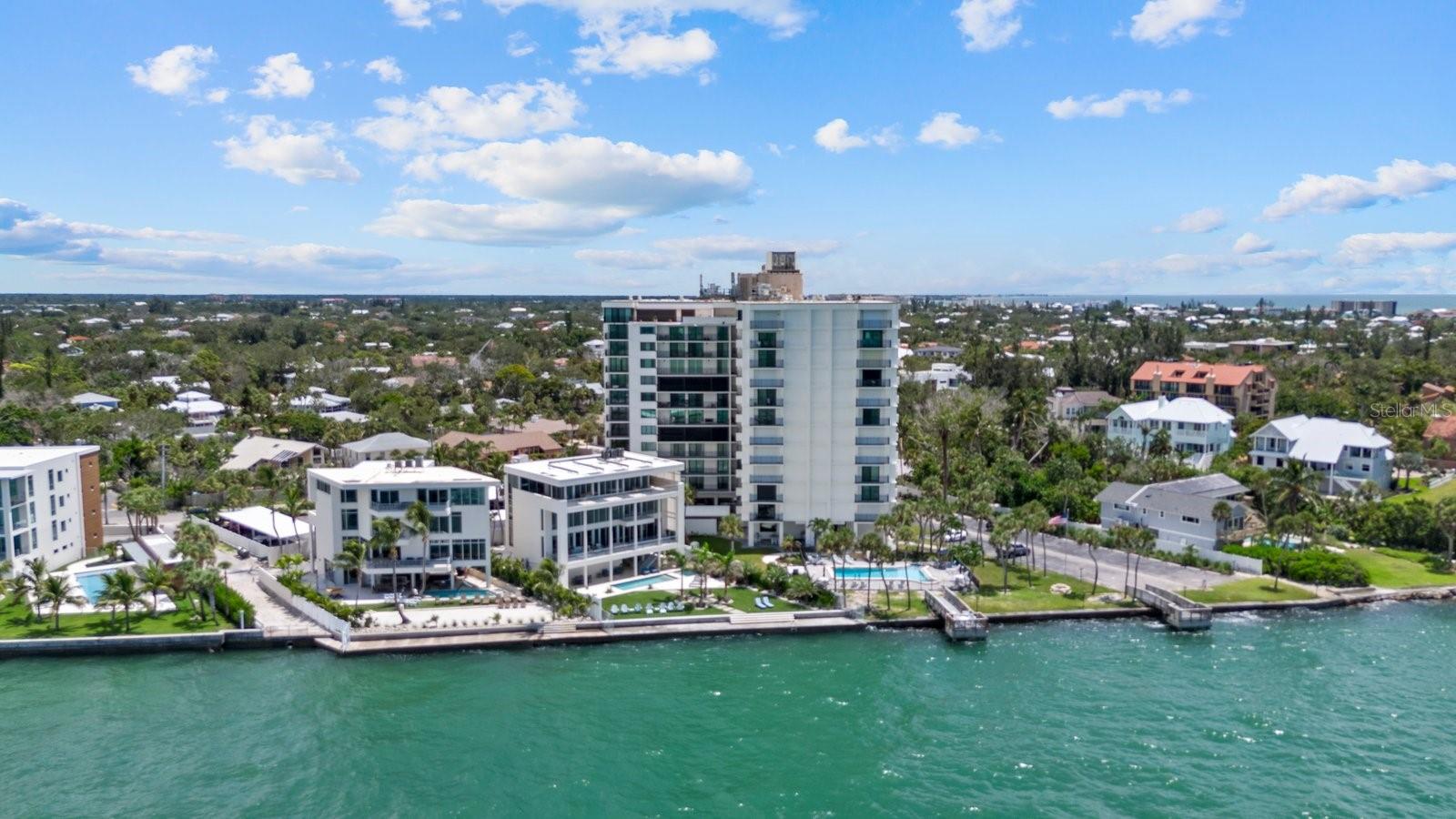 4822 OCEAN BLVD #10E