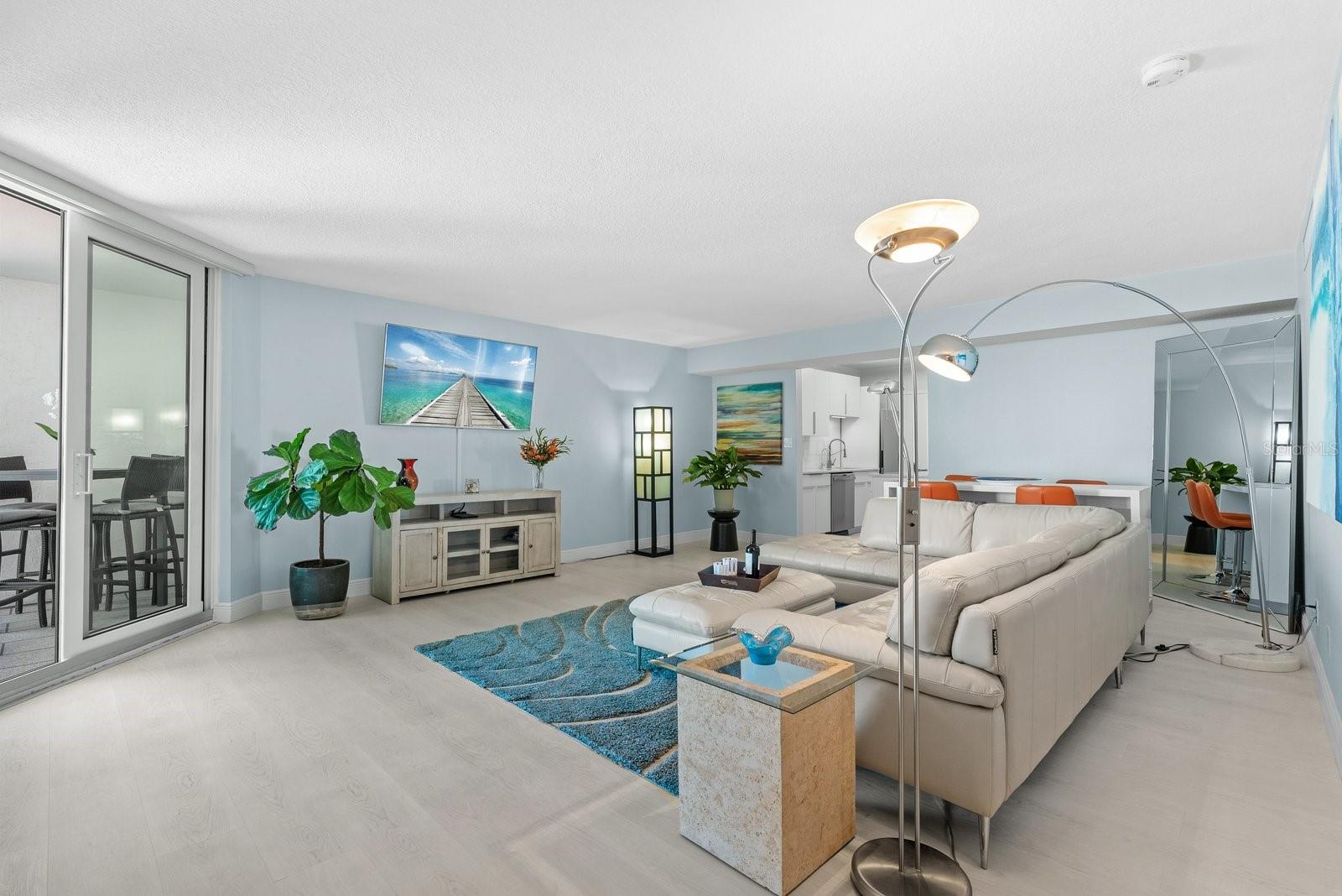 4822 OCEAN BLVD #10E