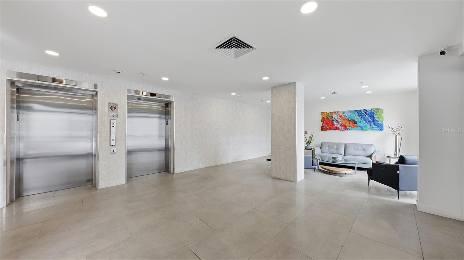 4822 OCEAN BLVD #10E