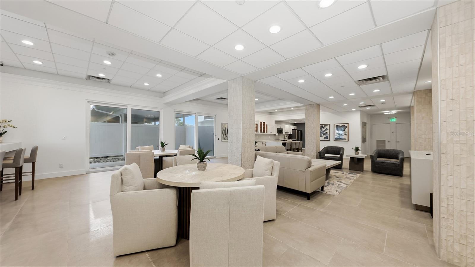 4822 OCEAN BLVD #10E