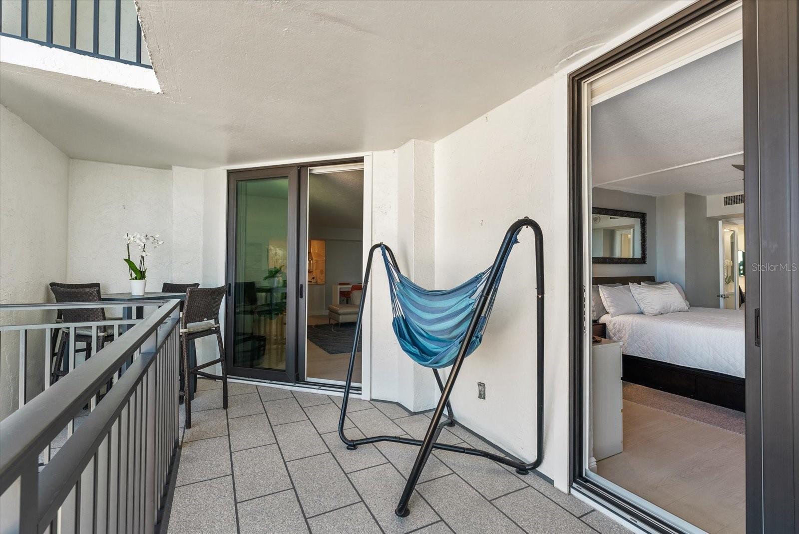 4822 OCEAN BLVD #10E