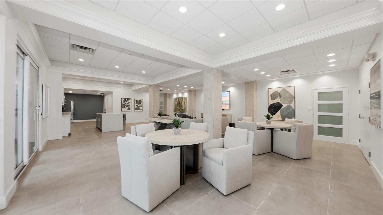 4822 OCEAN BLVD #10E
