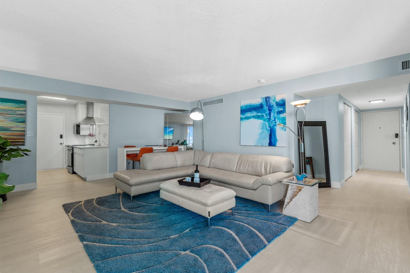 4822 OCEAN BLVD #10E