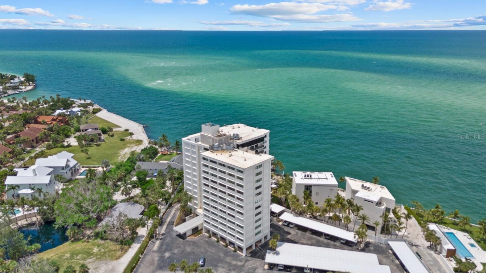 4822 OCEAN BLVD #10E