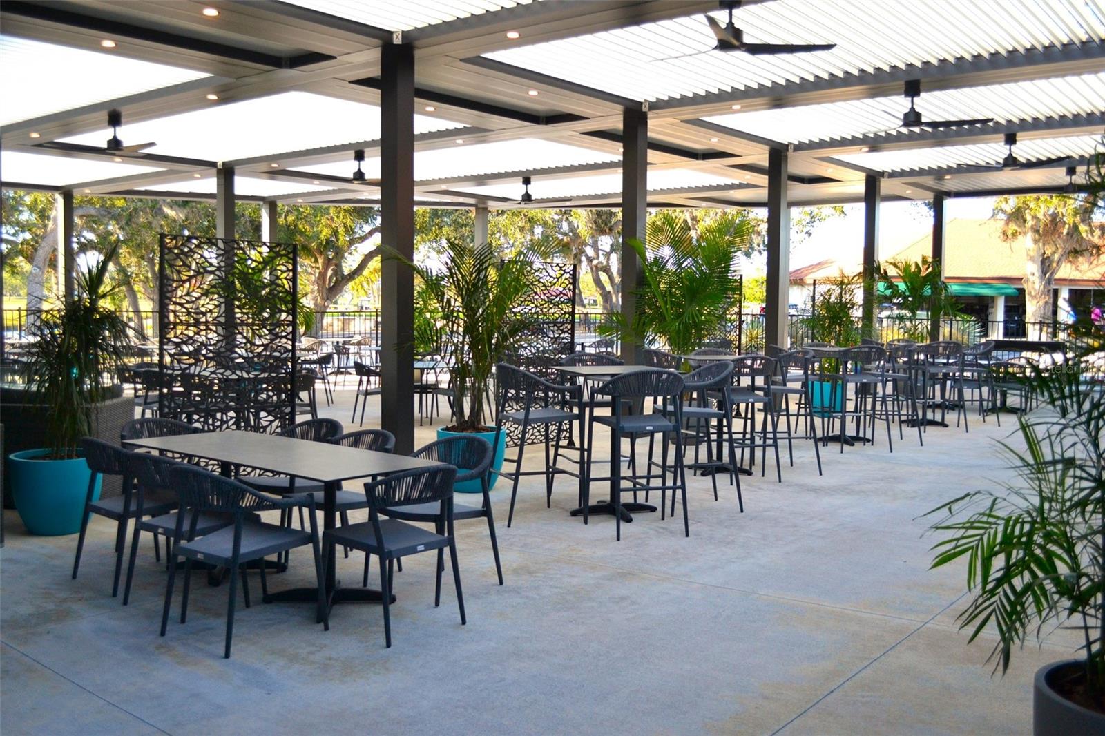 7461 W COUNTRY CLUB DR N #408