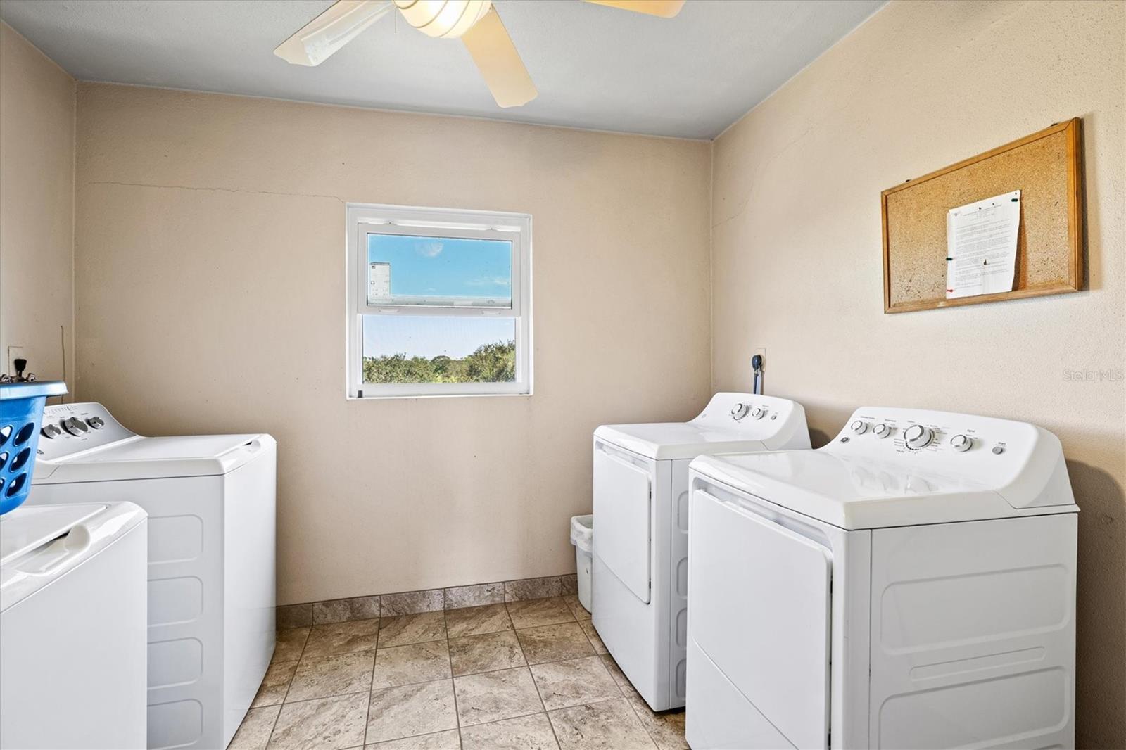 7461 W COUNTRY CLUB DR N #408