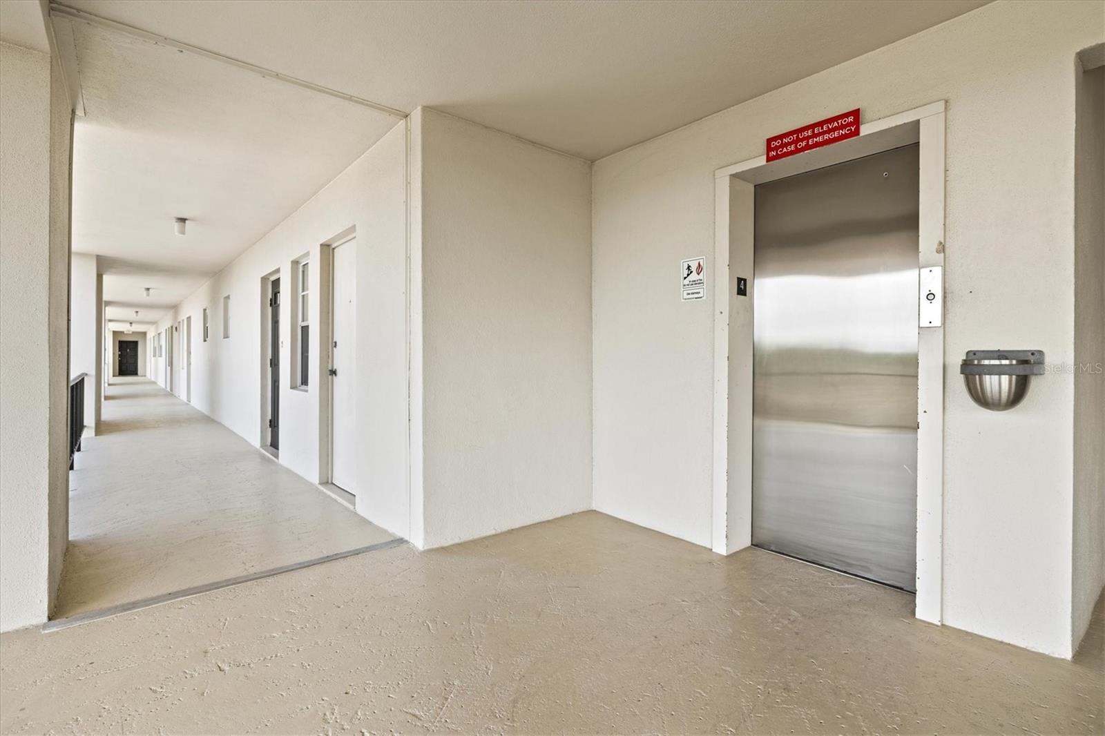 7461 W COUNTRY CLUB DR N #408