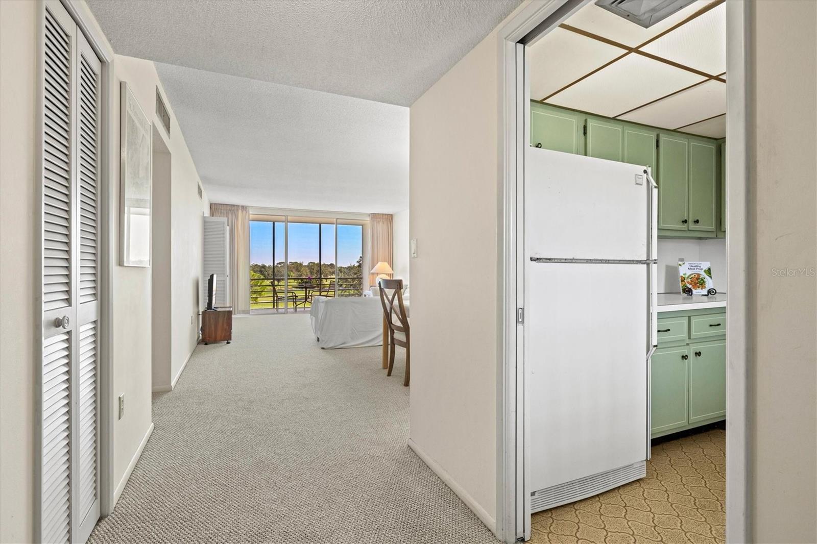 7461 W COUNTRY CLUB DR N #408