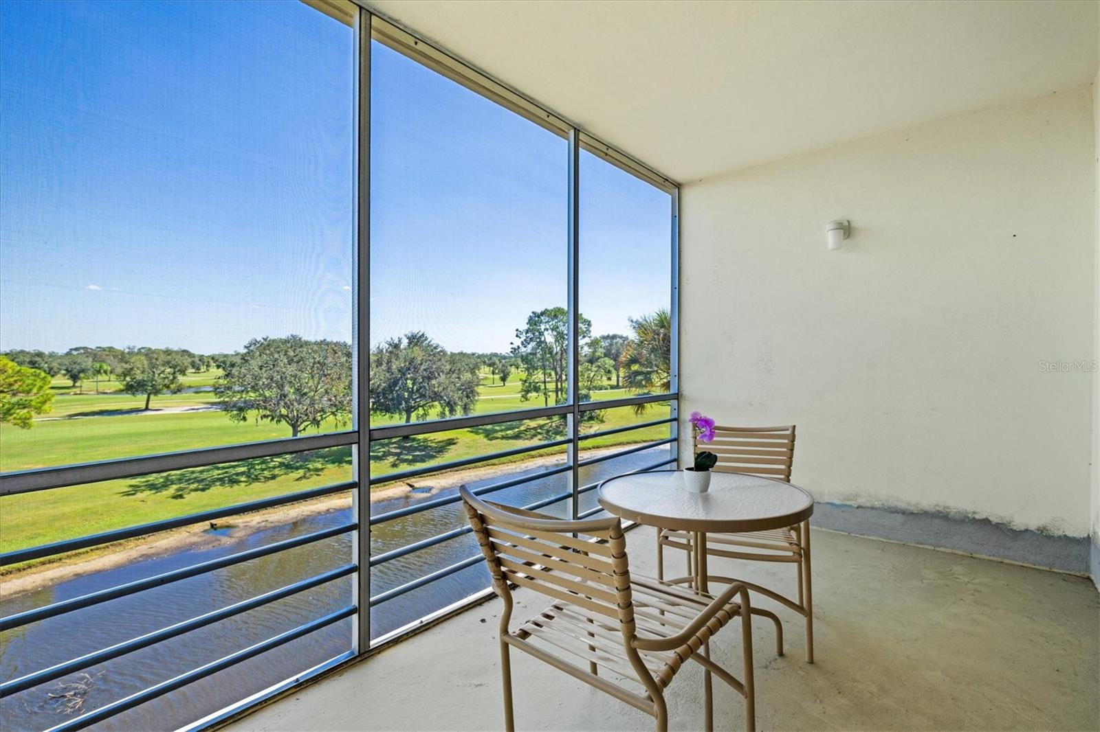 7461 W COUNTRY CLUB DR N #408