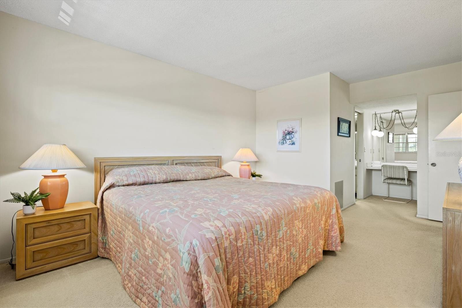 7461 W COUNTRY CLUB DR N #408