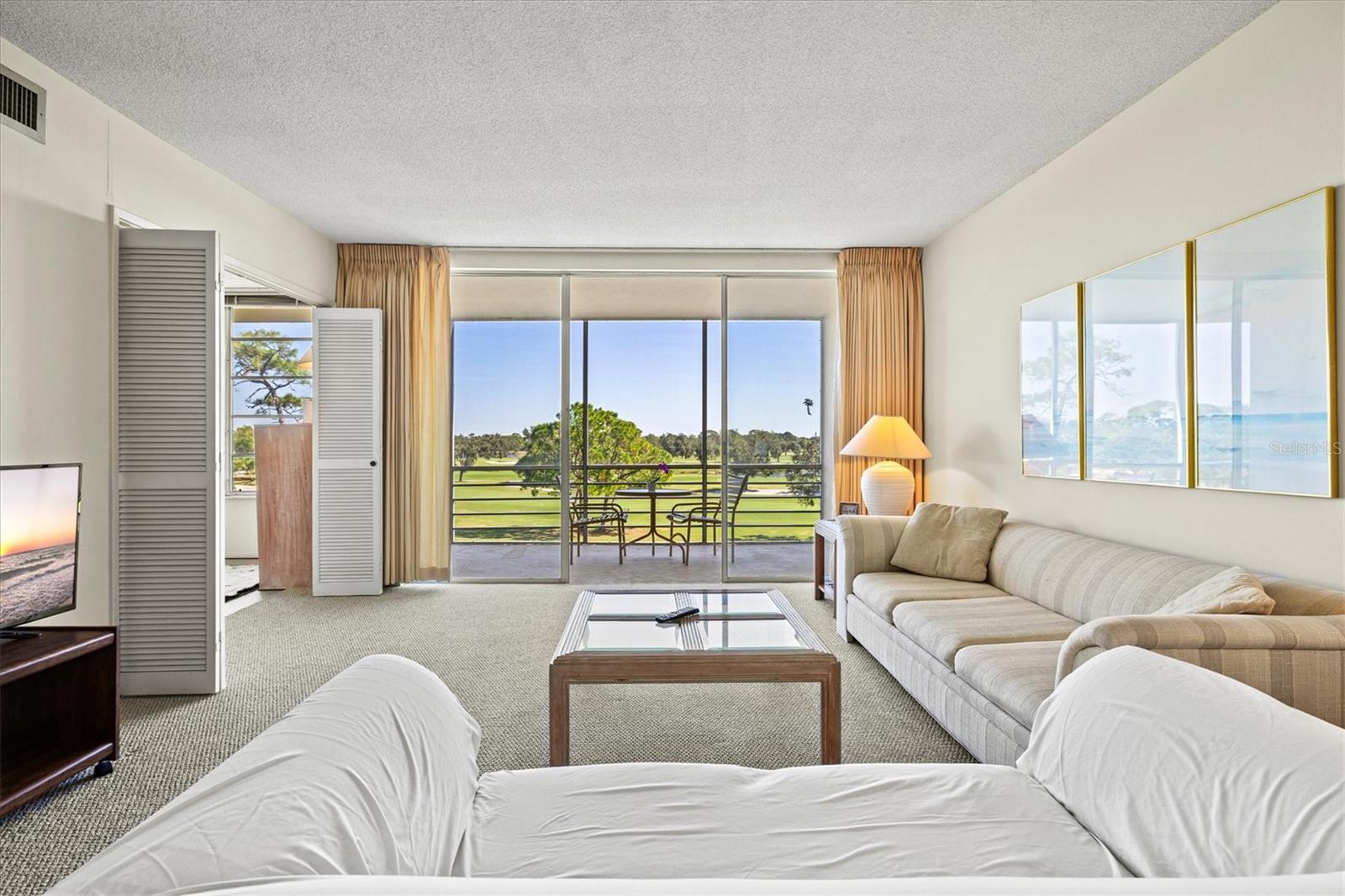 7461 W COUNTRY CLUB DR N #408