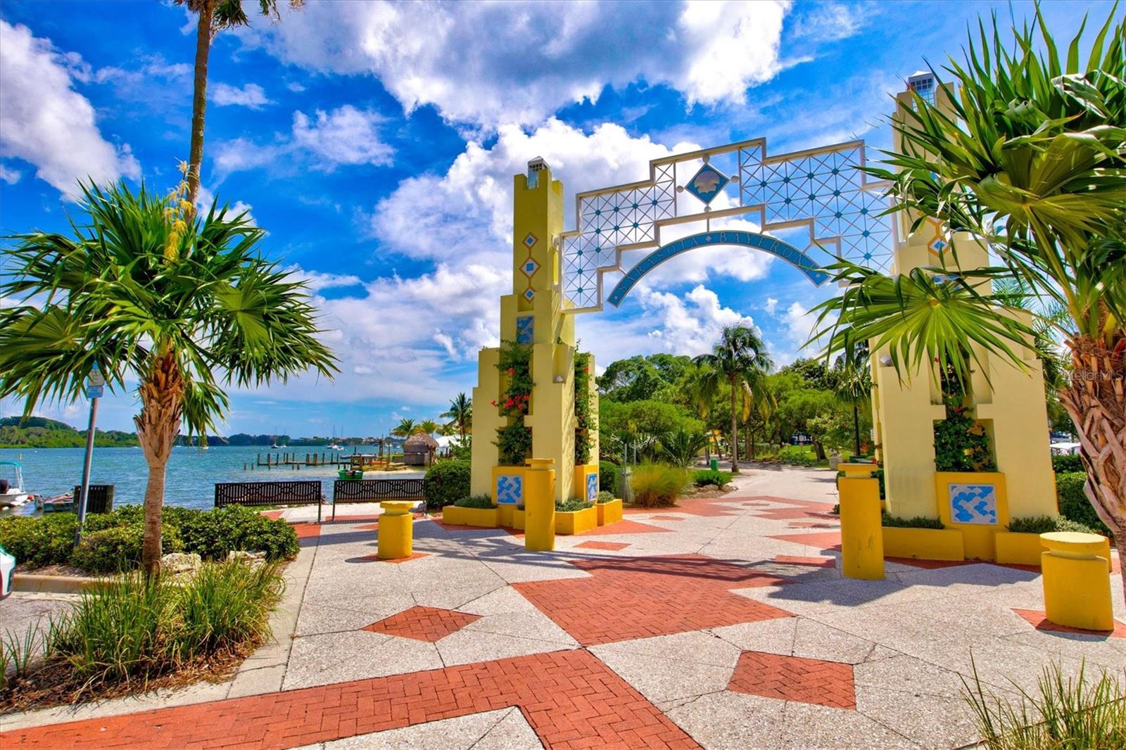 7461 W COUNTRY CLUB DR N #408