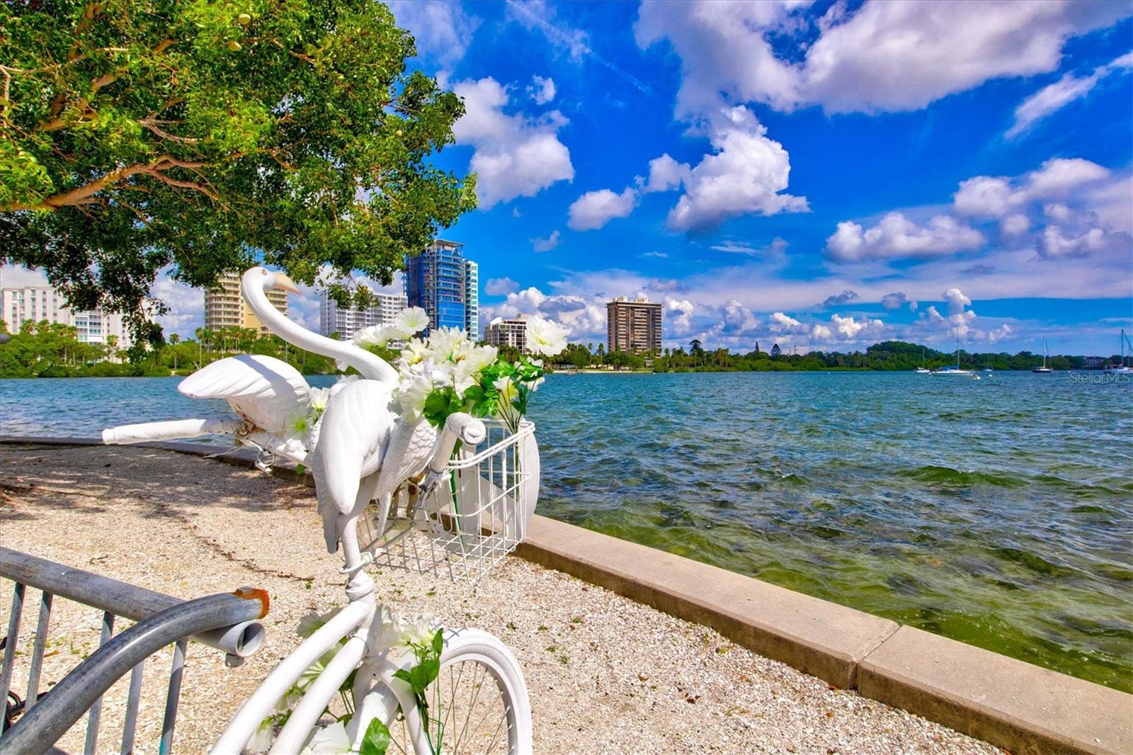 7461 W COUNTRY CLUB DR N #408