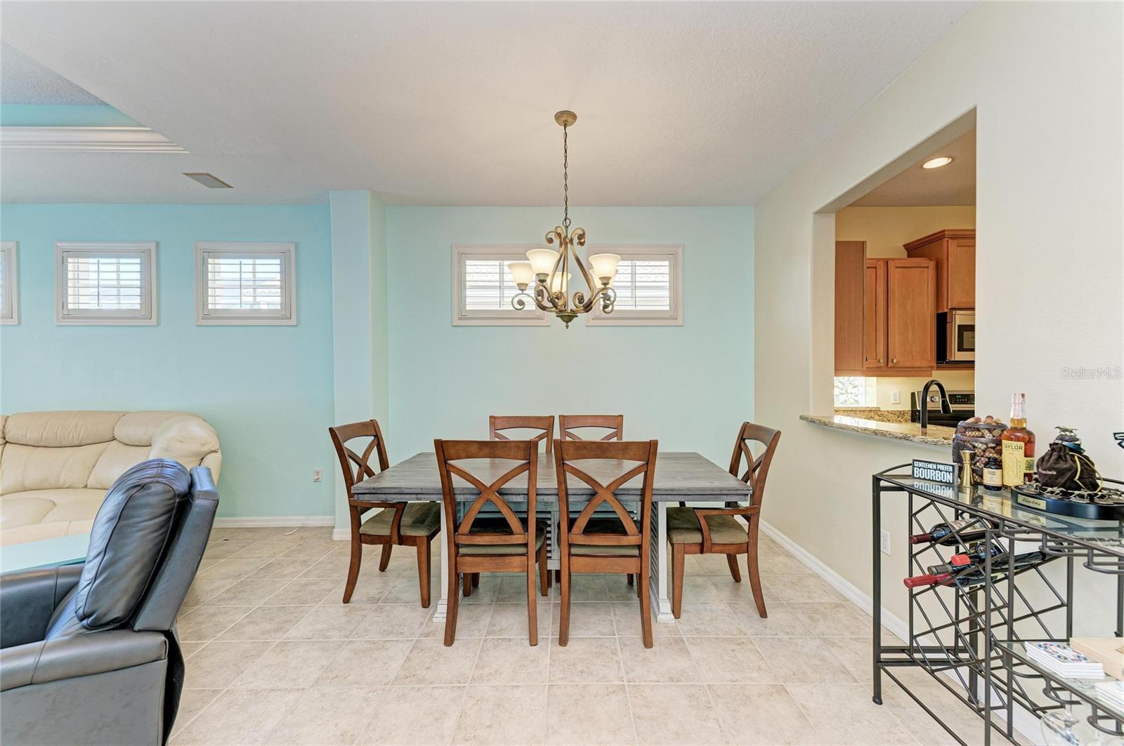 6618 TAILFEATHER WAY