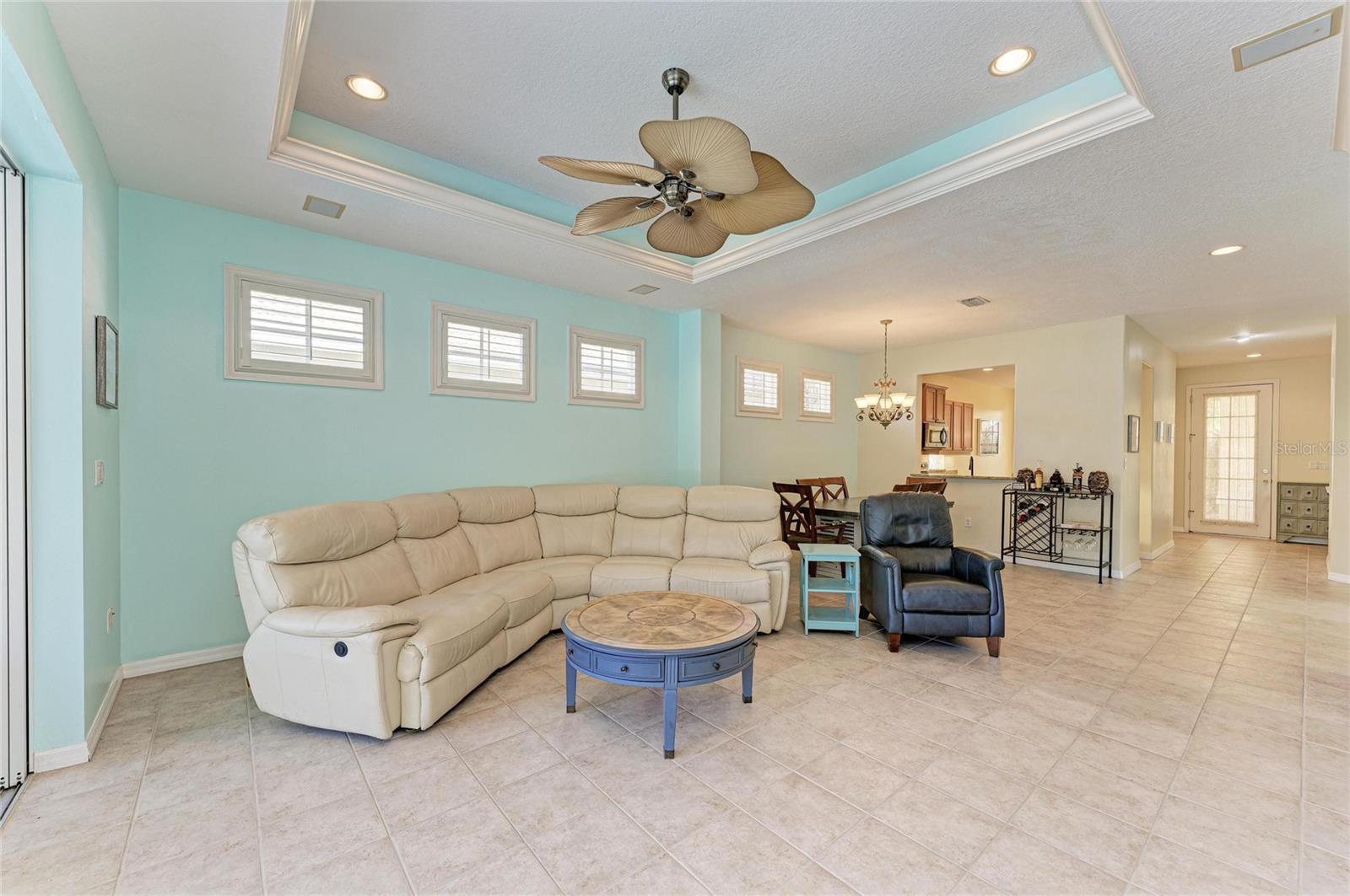 6618 TAILFEATHER WAY