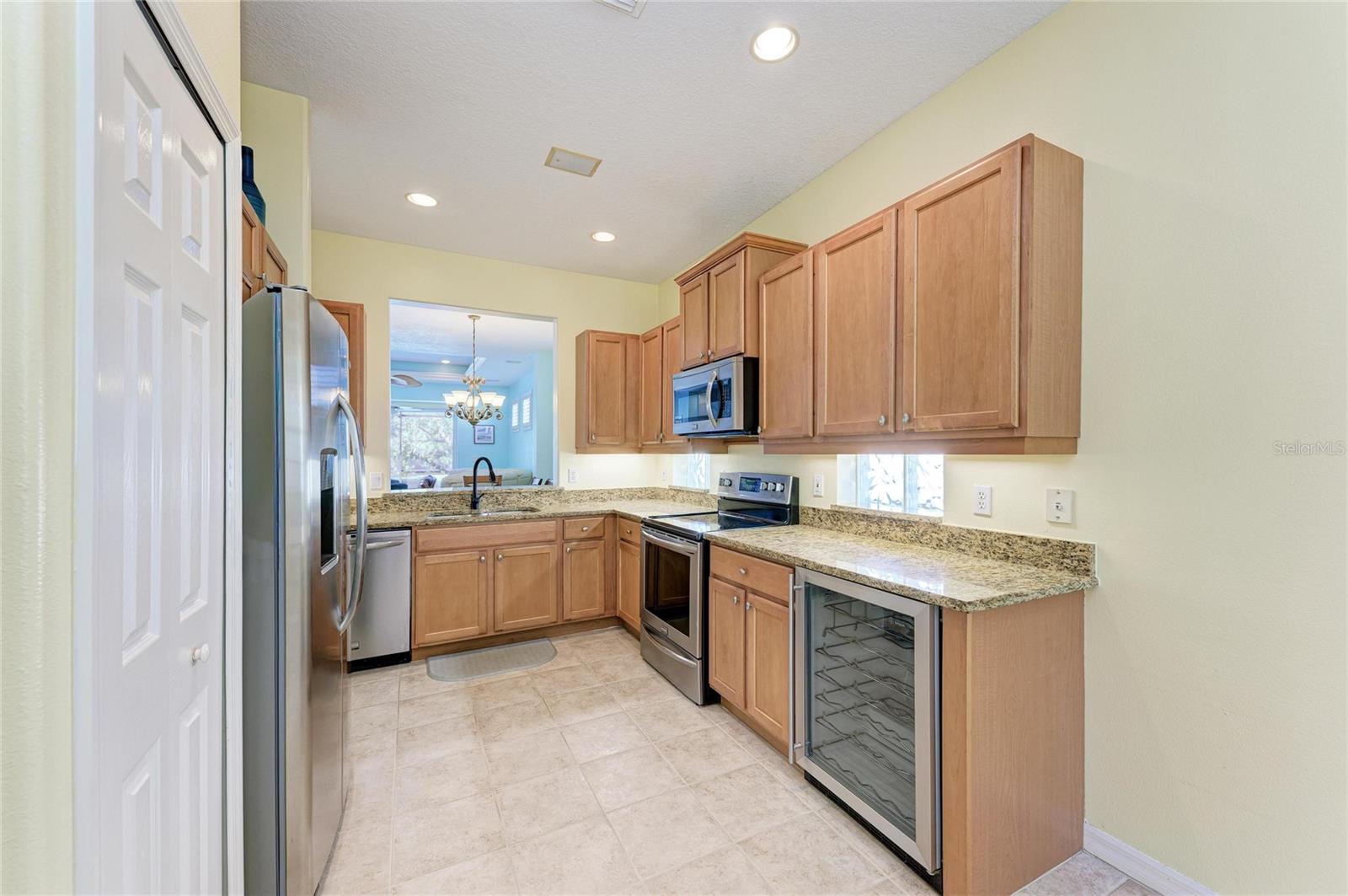 6618 TAILFEATHER WAY