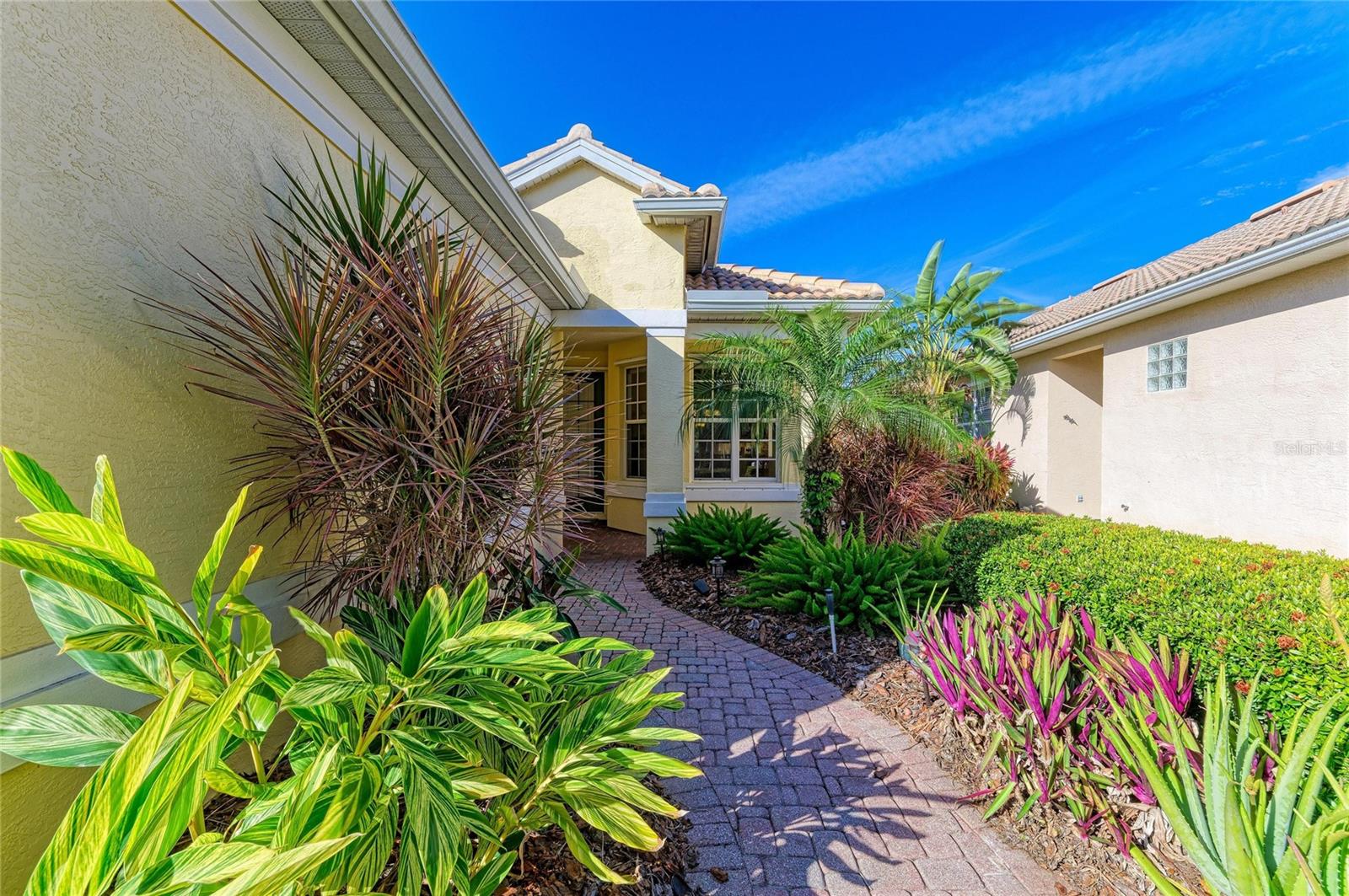 6618 TAILFEATHER WAY