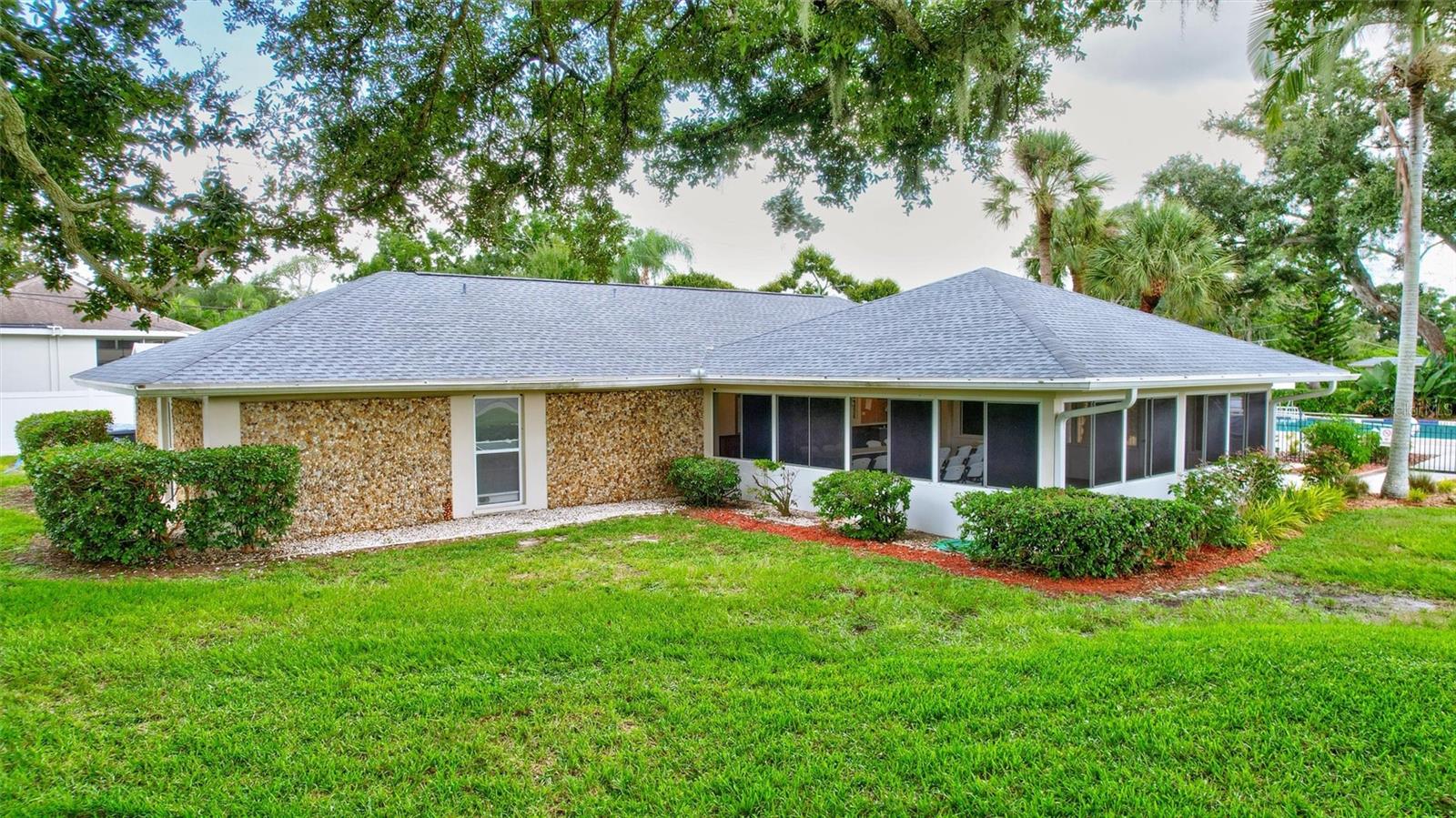 7461 W COUNTRY CLUB DR N #408