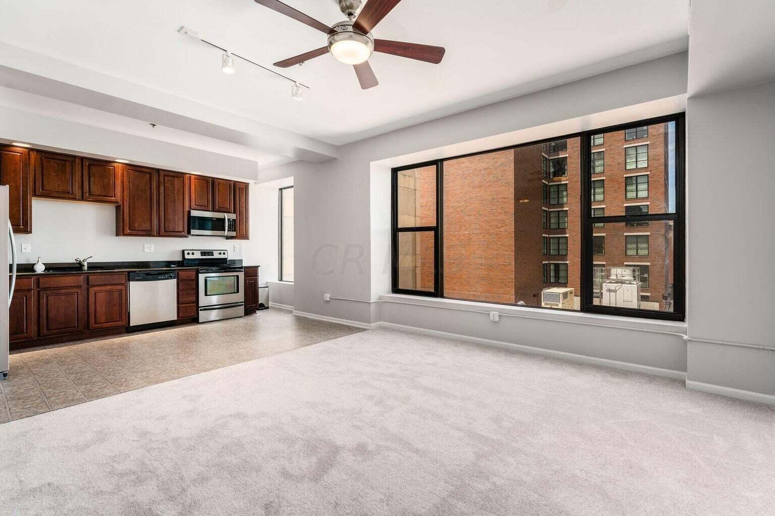 78 E Chestnut Street, 508