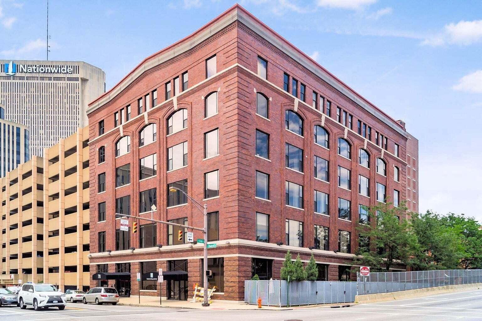 78 E Chestnut Street, 508