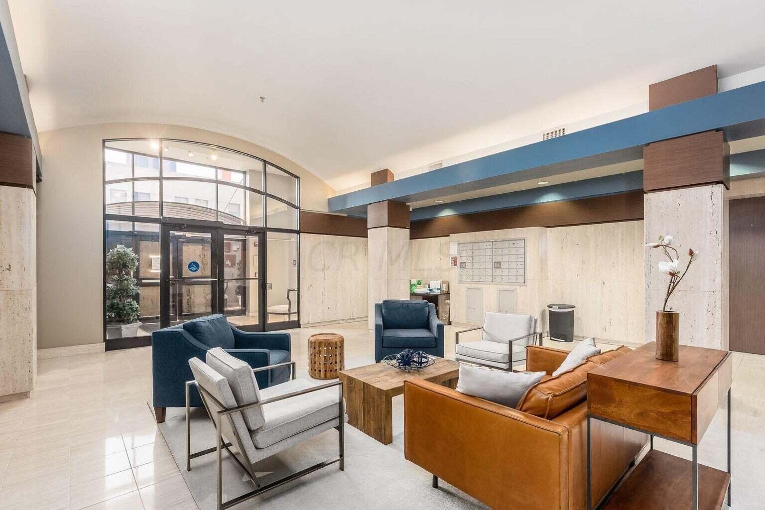 78 E Chestnut Street, 508