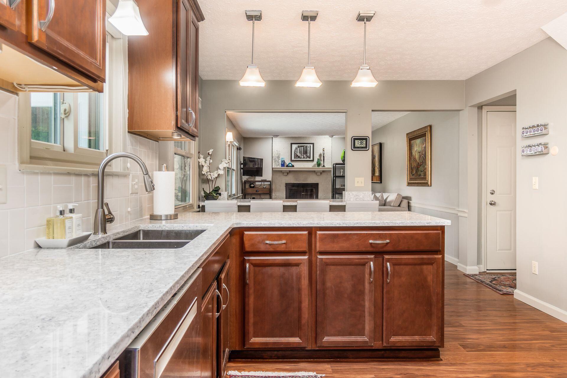 1302 Cross Country Drive